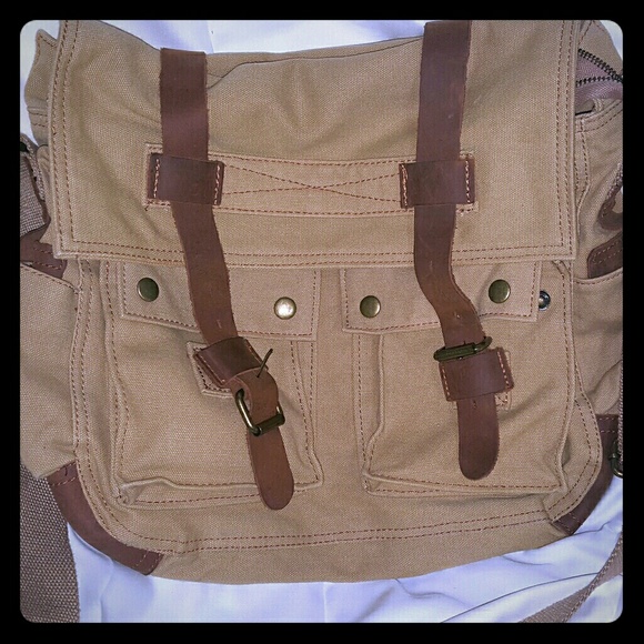 augur messenger bag